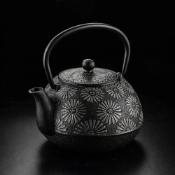 TETERA DE HIERRO FUNDIDO BALI